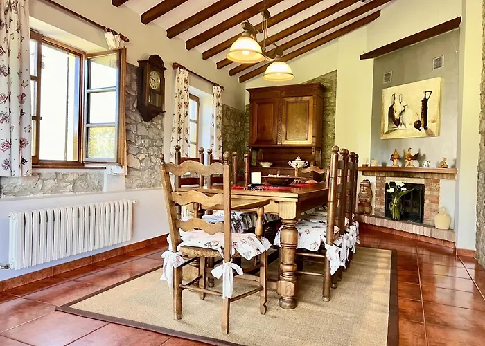 Cueto Hills - Monabri מוגרו